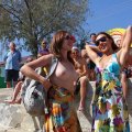 naked_concert_beach_18